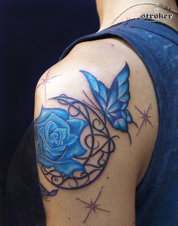 から厳選した 青い薔薇 タトゥー ７