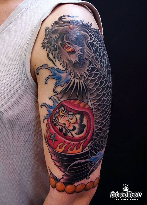 龍魚とダルマ Stroker Tattoo