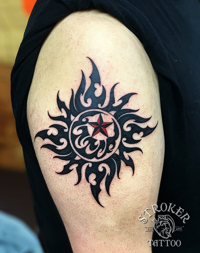 太陽 月 民族トライバル Stroker Tattoo