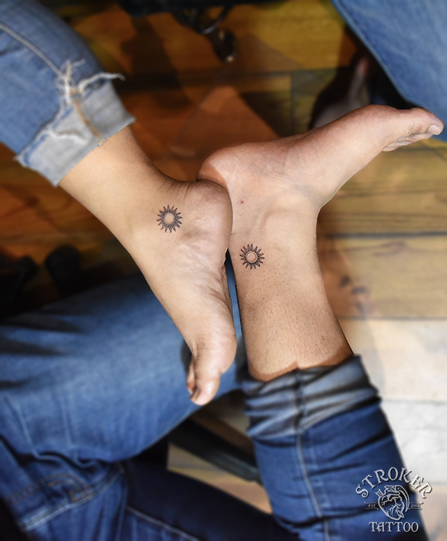 太陽 月 星のタトゥー Stroker Tattoo