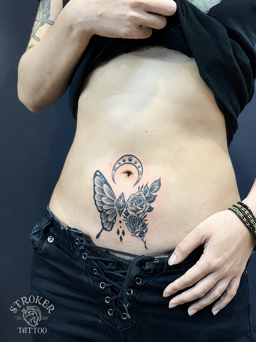 女性のボタニカルタトゥー Stroker Tattoo