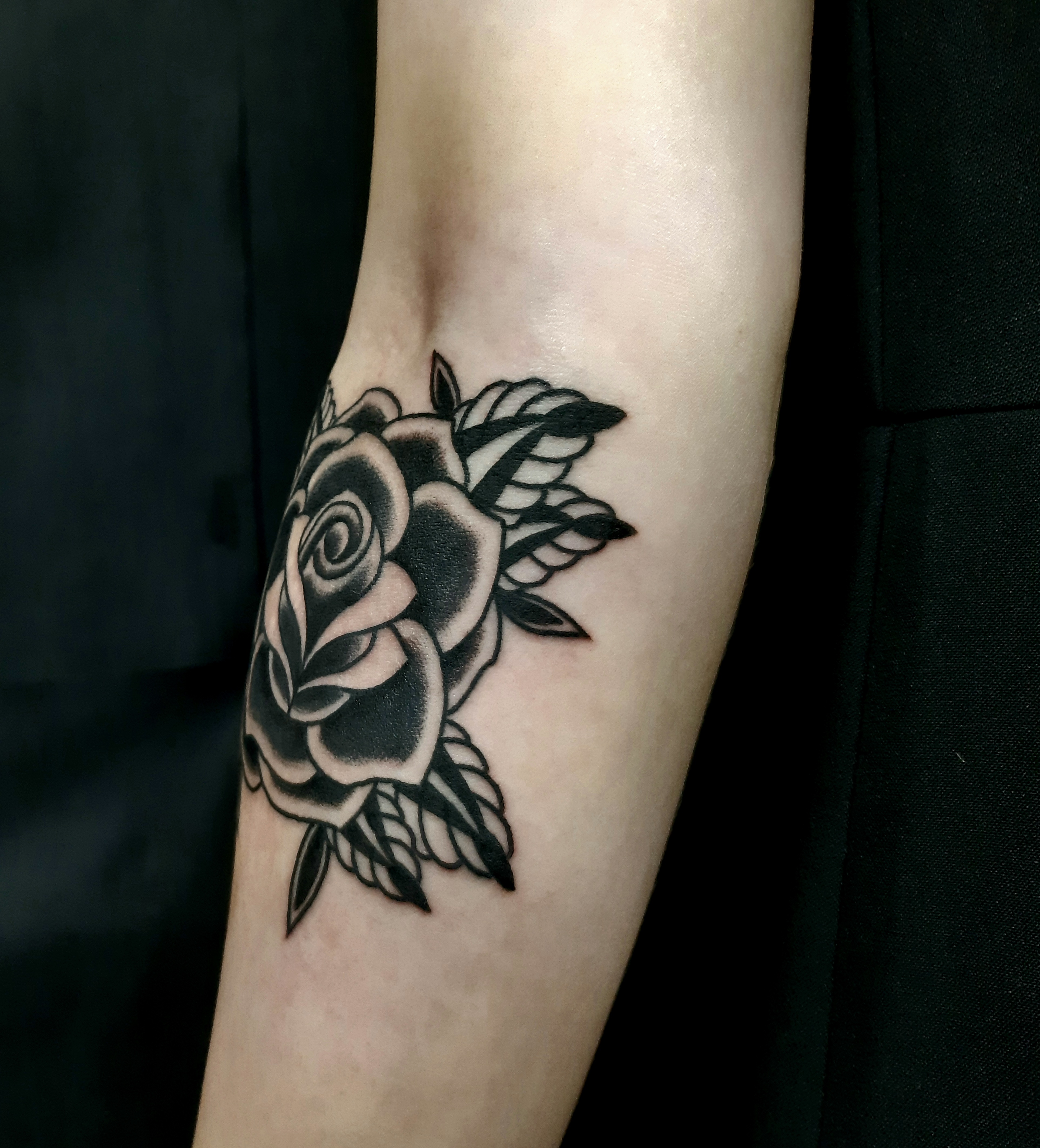 黒いバラ Stroker Tattoo