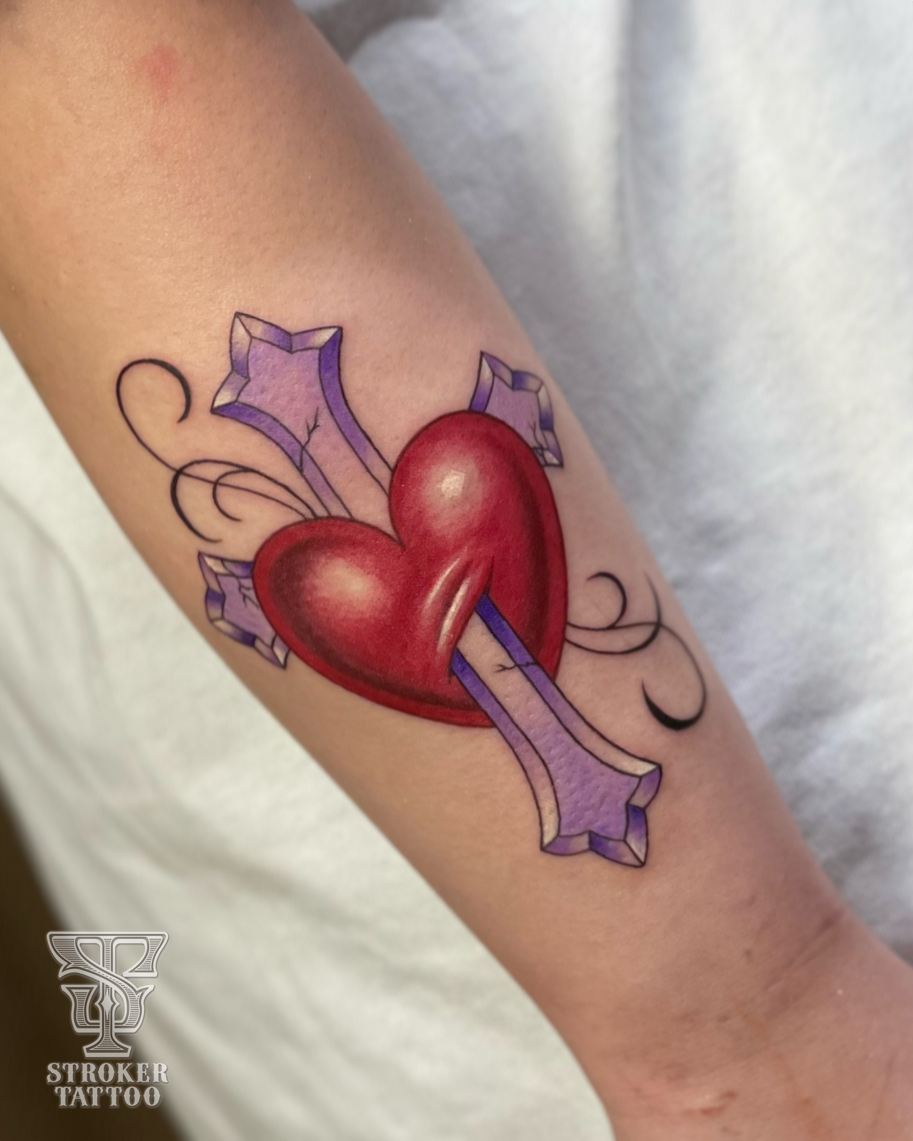 十字架　ハート　タトゥー　cross Heart tattoo