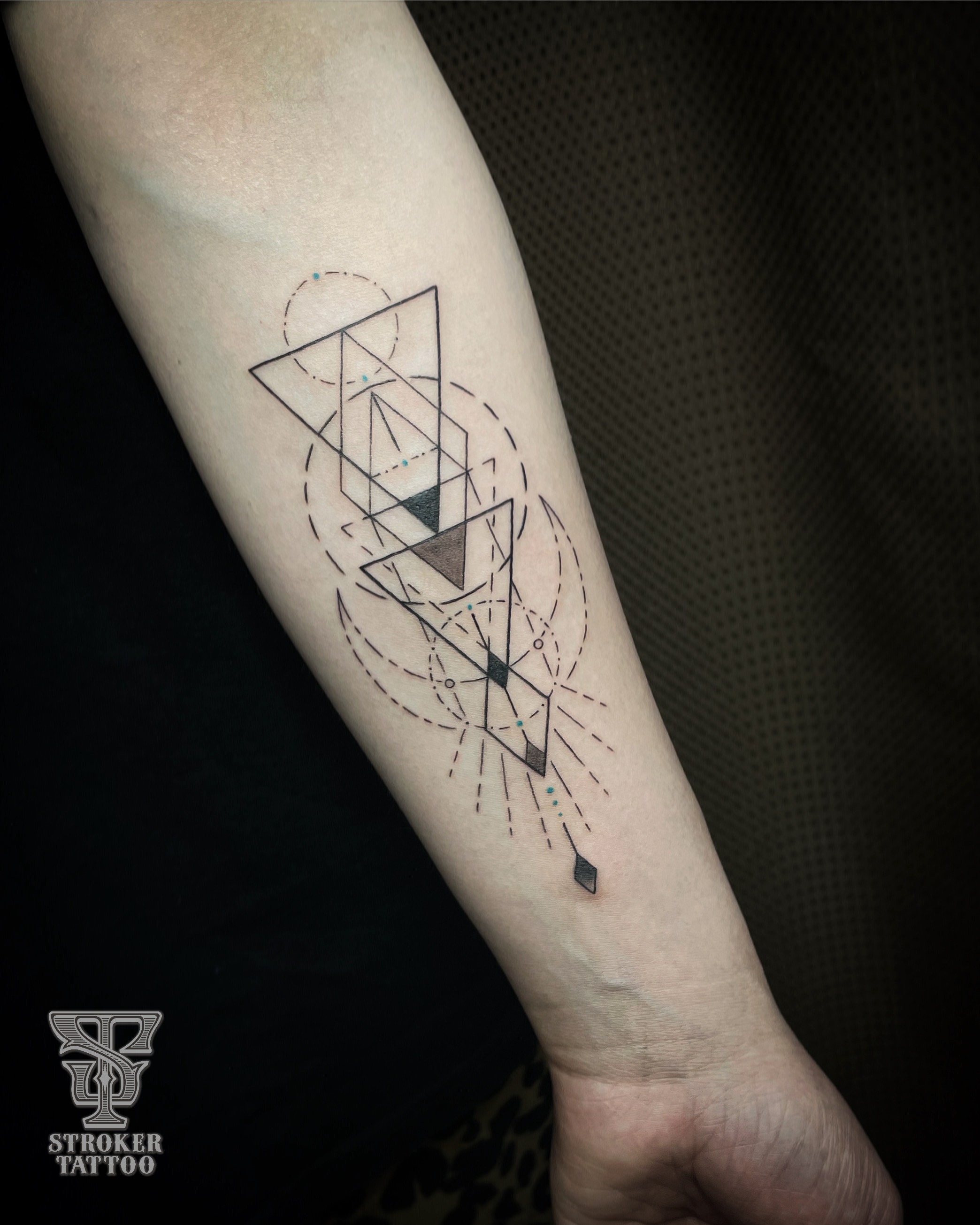 ジオメトリック　タトゥー　幾何学　geometry geometric tattoo モールス信号　morsecode tattoo