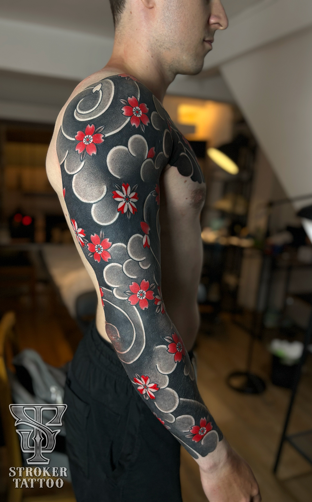 花の和彫り（桜＆槍水仙）。。。 | STROKER TATTOO