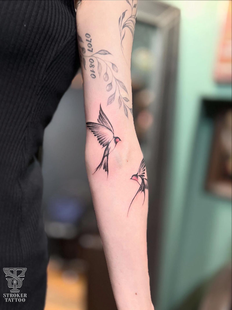 燕タトゥー女性