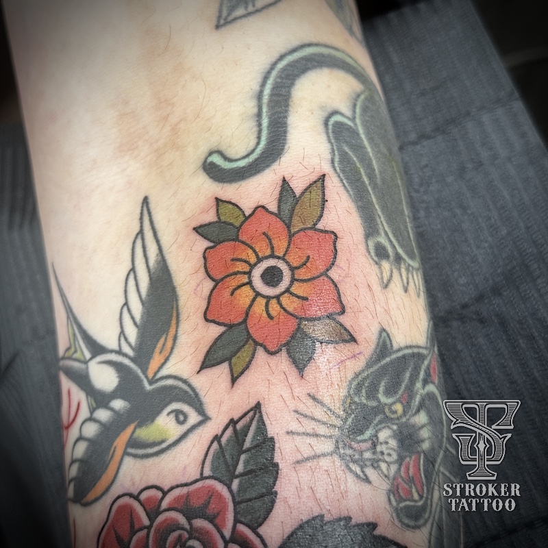 花タトゥー　花ワンポイントタトゥー