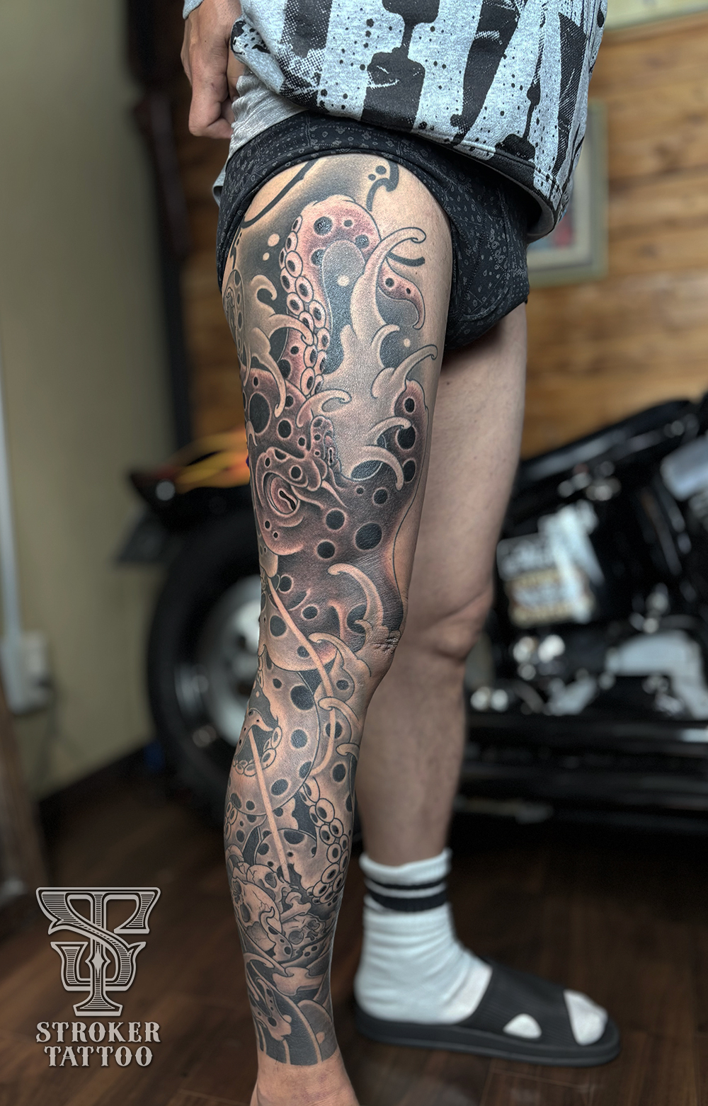 タコの脚タトゥー2