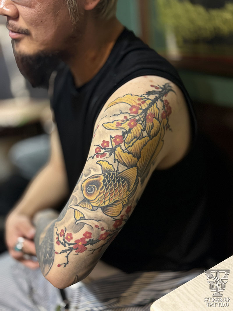 金魚刺青梅の花