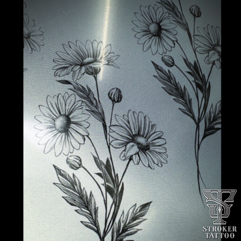 マーガレットタトゥー お花ブラックアンドグレータトゥー
