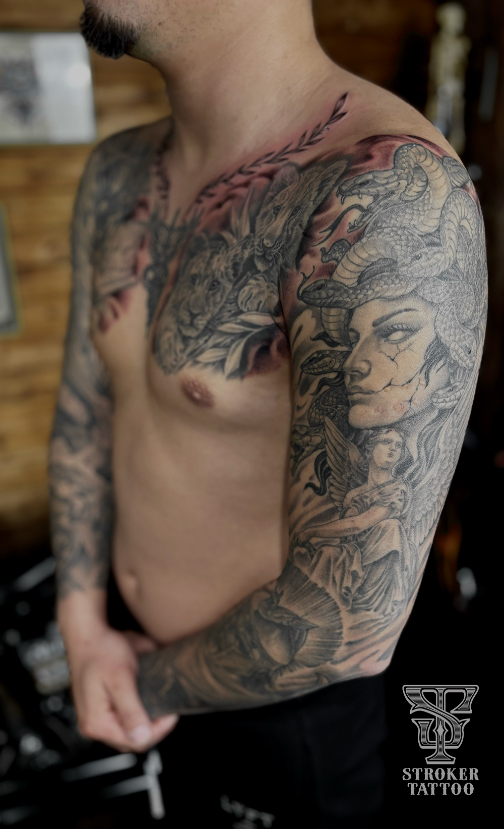 メデューサの腕一本タトゥー