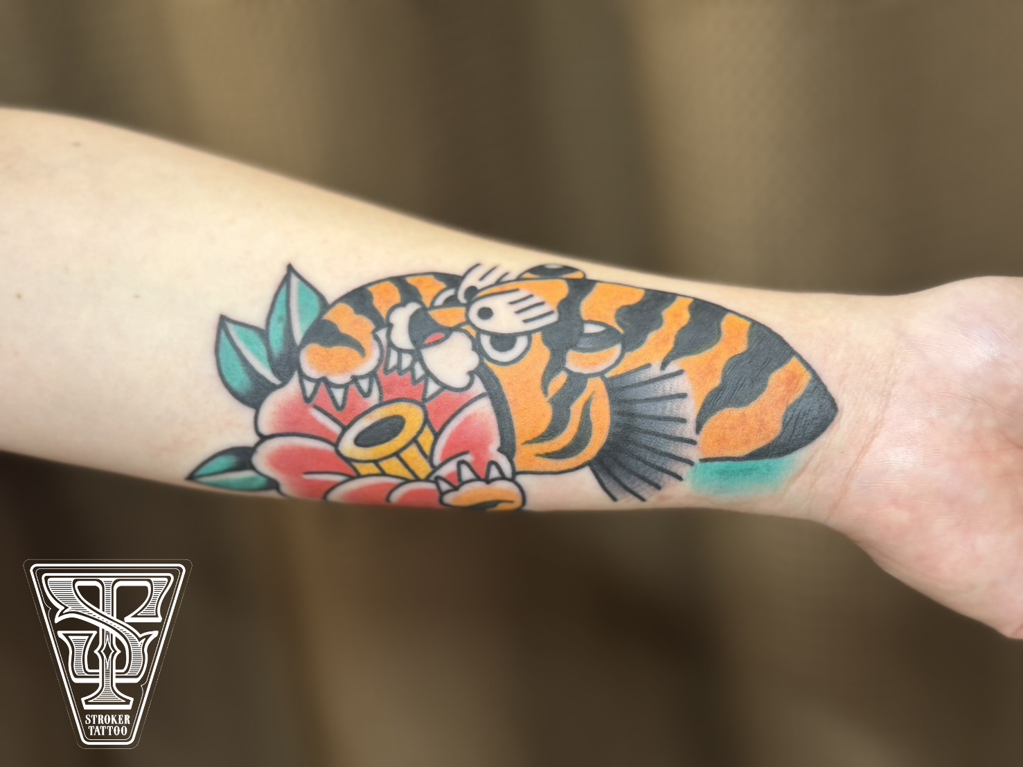 カバーアップ虎のタトゥー